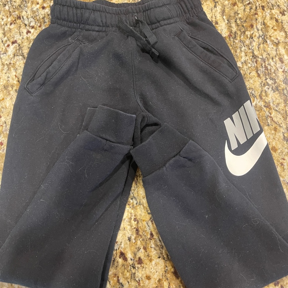 Nike Black Fleece Sweatpants boys size small